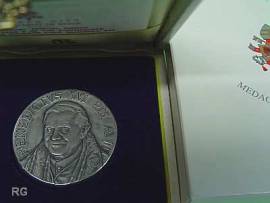 Sonderpreis: Vatikan 2006 - Offizielle Medaille zum 2. Pontifikatsjahr Benedict XVI - 986er Silber - Bild vergr��ern 
