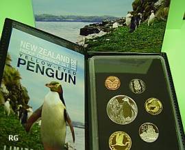 KMS Neuseeland 2011 - mit 5 $ -Gelbaugenpinguin- 999er Silber - PP - Bild vergrößern